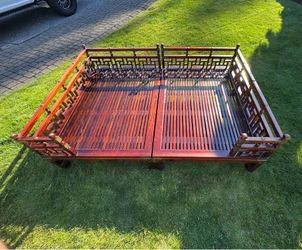 Antique Asian style day bed