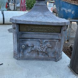 Victorian Mail Box