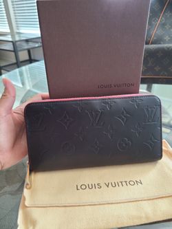 100% Authentic LV Vernis Zip Wallet