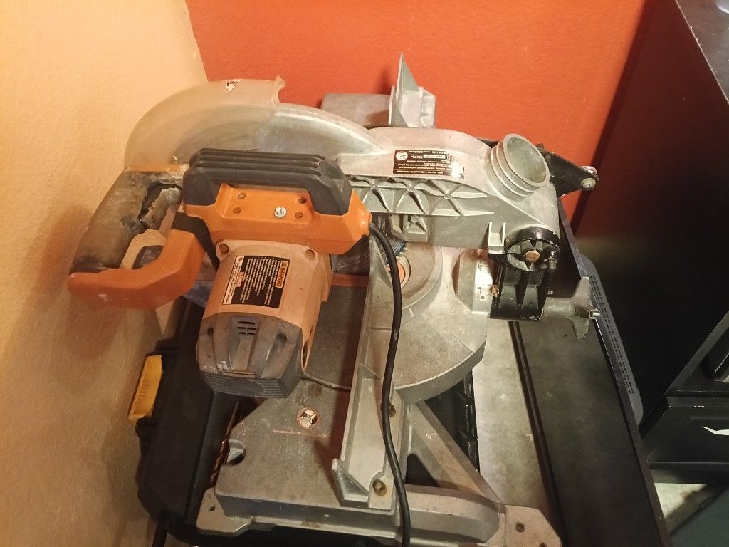 RIDGID 15 Amp 10 in. Dual Bevel Miter Saw