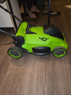electric lawnmower