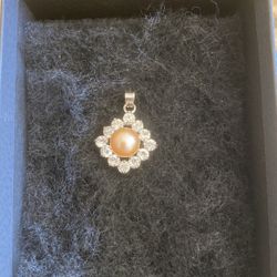 Silver and pearl pendant with the Spinels on the side chain not included