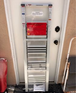 EMPOWER Ultraslim 4-Step Aluminum Ladder – 300 lb – New