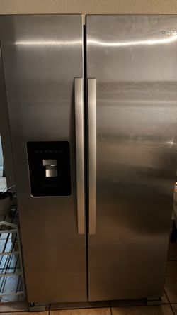 Fridge and Stove