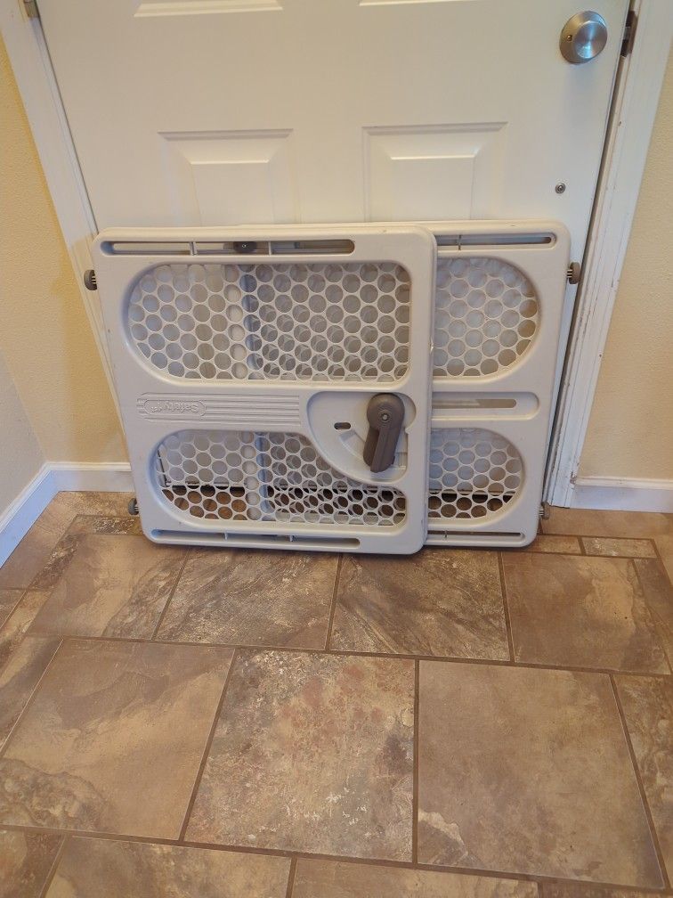 Baby/Pet Gate