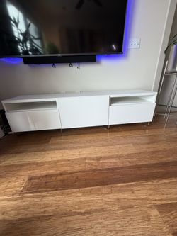 Sleek Modern Entertainment Center-Glossy Doors Great Condtion