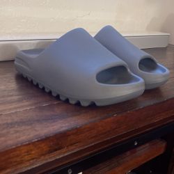 YZY SLIDES