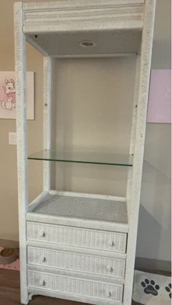 Vintage White Wicker / Rattan Étagère Hutch