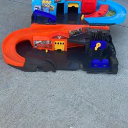 Portable Hot Wheel Track