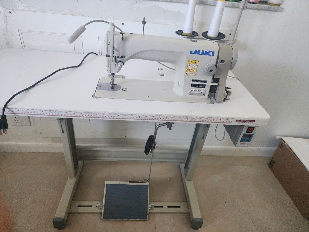 Industrial Sewing Machine Juki DDL-8700