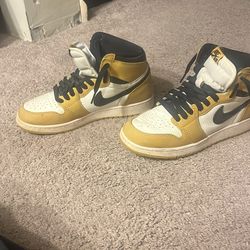 Jordan 1 retro high OG “yellow orche”