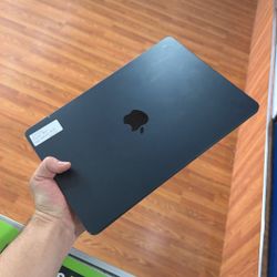 2022 MacBook Air 13” M2 16gb 256ssd Midnight 