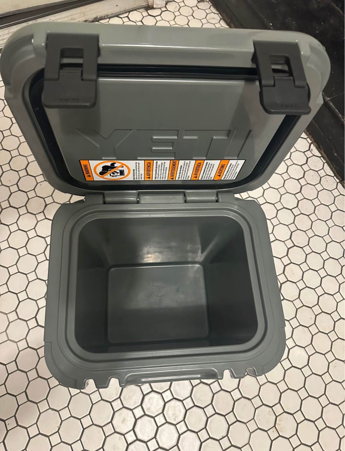 Yeti Roadie