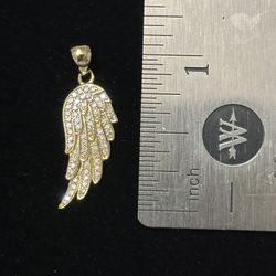 925 Gold Over Silver Moissanite Angel Wing Pendant 