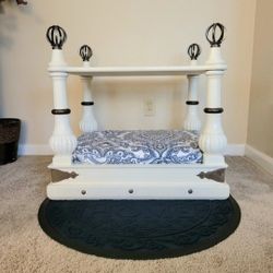 Custom Luxury Dog/Pet Bed