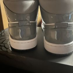 Air Jordan 1 Mid SE