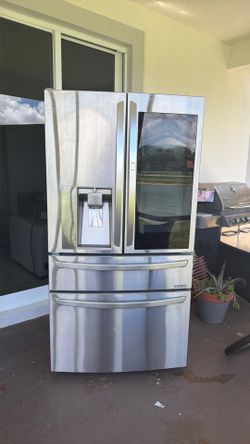 LG InstaView Door-in-Door 4-Door French Door Fridge – Stainless – Works Perfect