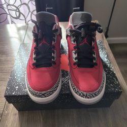 Jordan Spizike Low