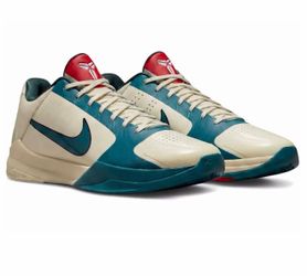 Kobe x Caitlyn Clark size 10.5