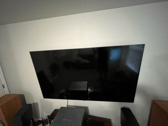 Title: 85" Samsung 4K Smart TV (UN85TU7000F) - For Parts or Repair