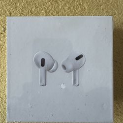 Apple AirPod Pros With wireless Charging Case
