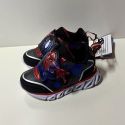 Kids Spiderman Light-Up Shoes Sz #6C - BRAND NEW