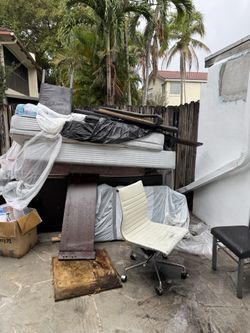 Trash/debris/junk/all Debris
