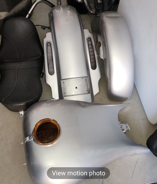 harley seats for stretched tanks