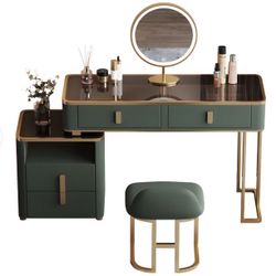 Deluxe Make Up Vanity With Stool