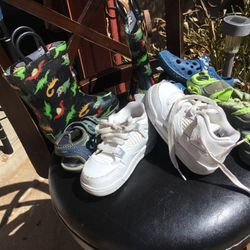 Baby Jordans And More Sz 5-6 40$ Take All
