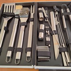 Home Grilling 19pc Stainless Steel BBQ Set In Metal Clasped Case! 