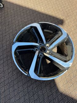 Only (1) OEM 2018+ Honda Accord Sport 19” Wheel