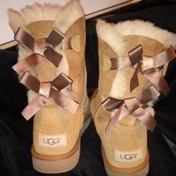 Women's Size 8 UGG Boots (New)