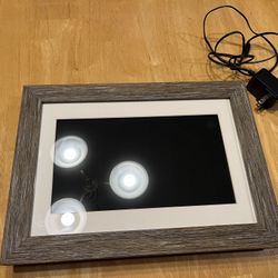 Aluratec 10” Digital Photo Frame Model ADPFD10F