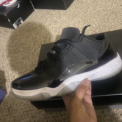 Jordan’s 11 Size 9y