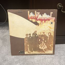 Led Zeppelin - Led Zeppelin II 2 Vintage Vinyl Record Black 1969