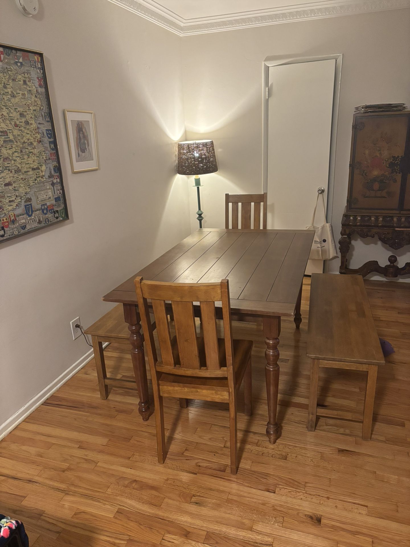 Dining Table / Kitchen Table and Seating