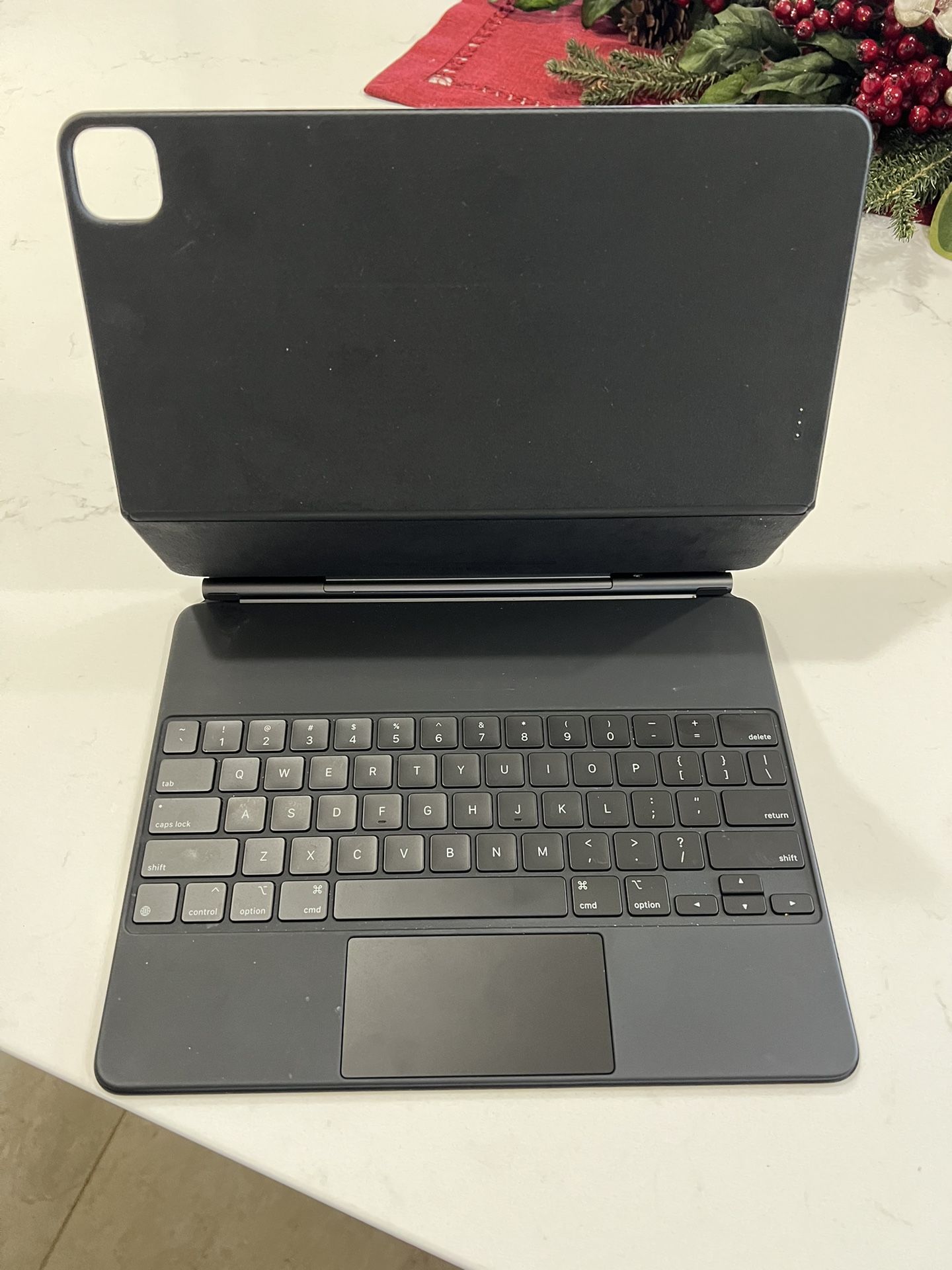 Apple Magic Keyboard For iPad 13 Inch