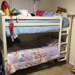 Twin Bunk Beds 