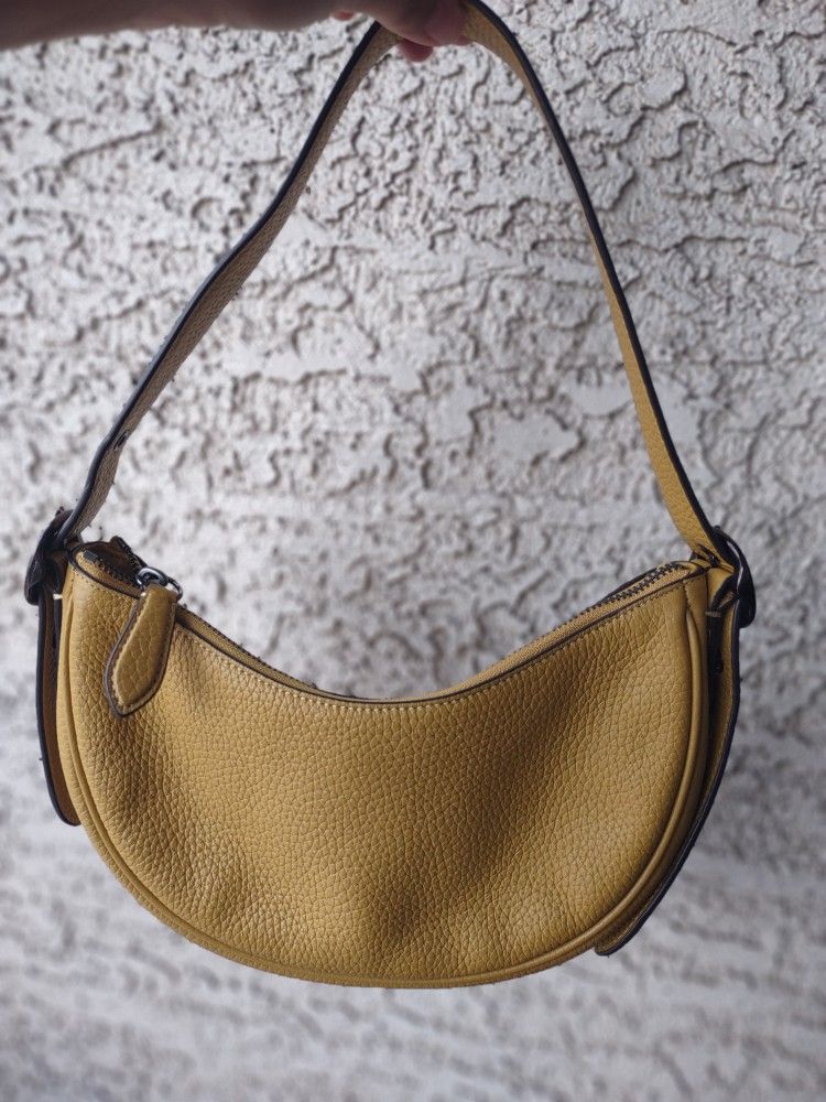 Coach Vintage Soft Pebble Leather Luna Shoulder Bag 