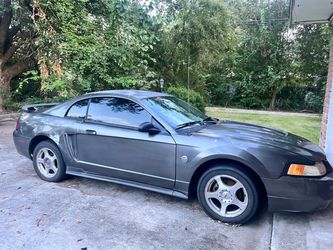 2004 Ford Mustang