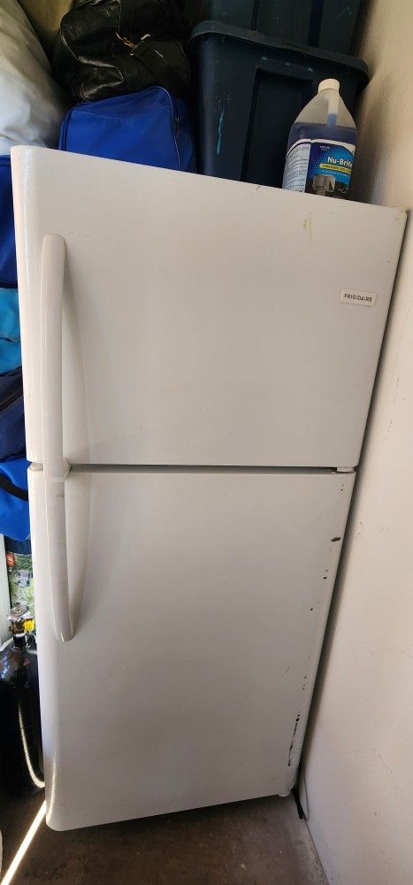 Fridge $390