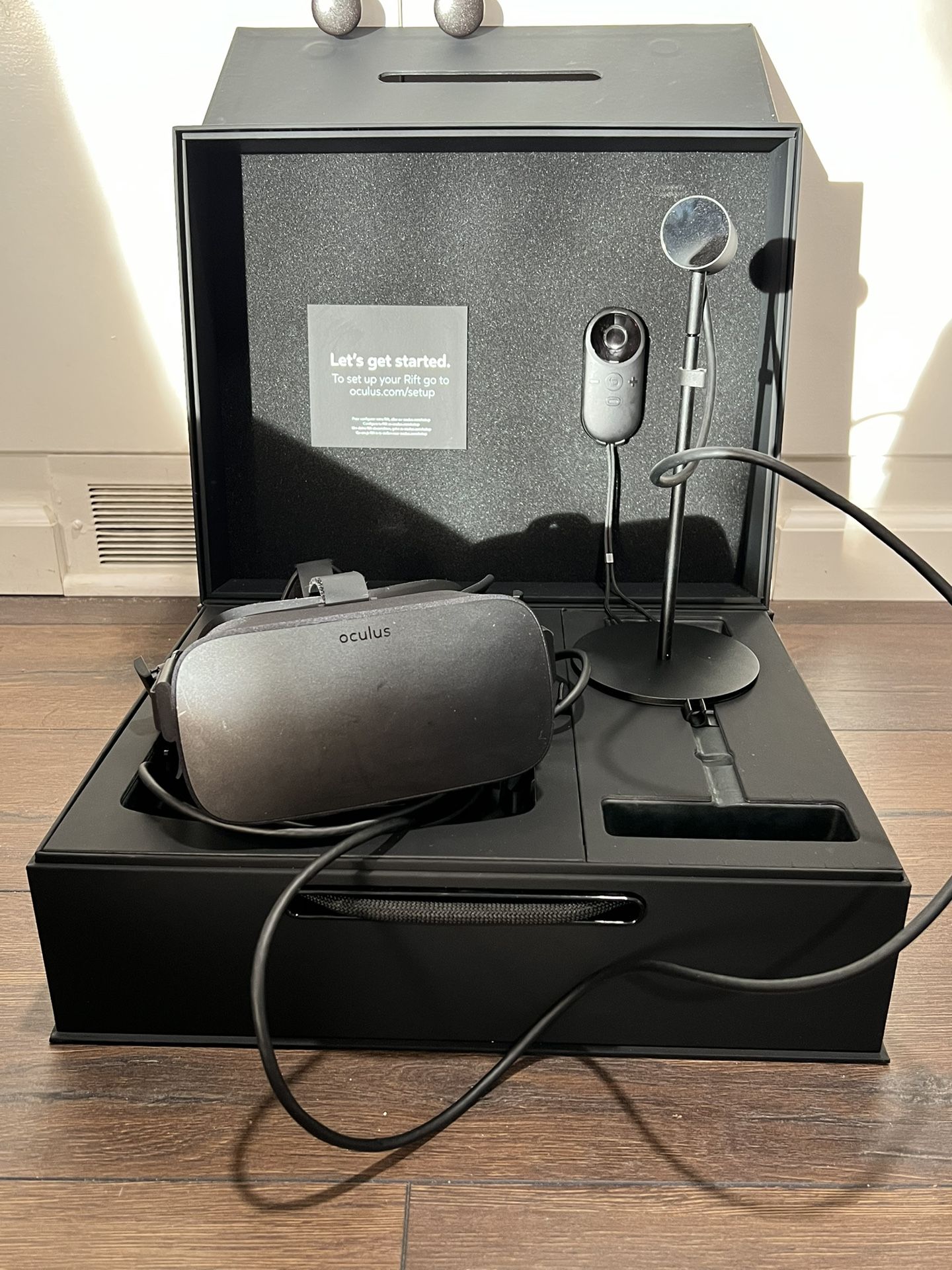 USED OCU LUS Rift CV1 Virtual Reality Headset (P/N (contact info