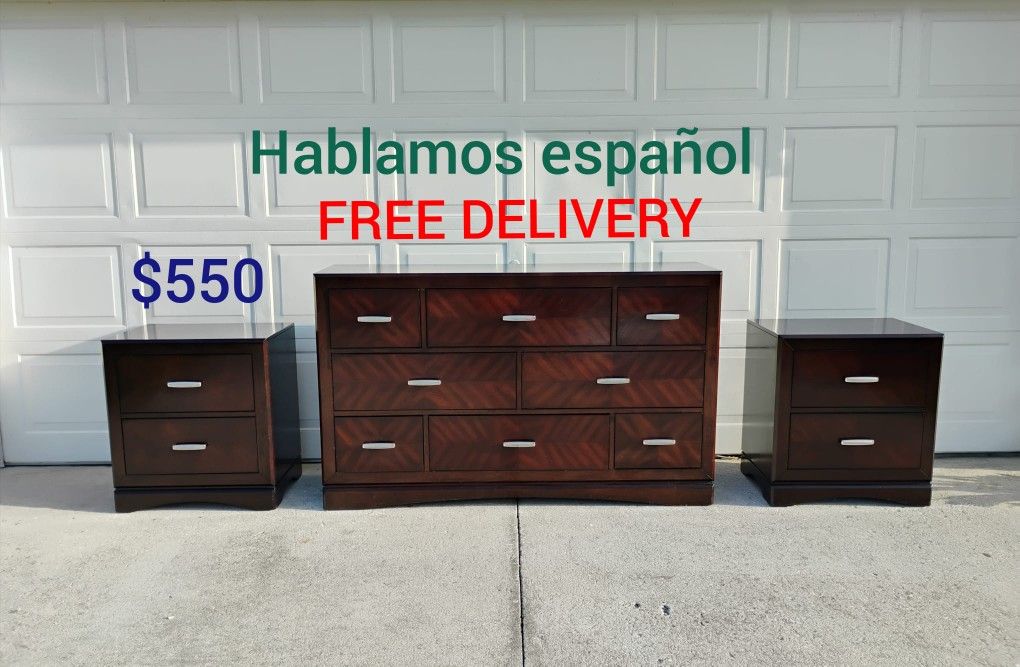 Dresser And 2 Night Stands 🚛 FREE DELIVERY 🚛