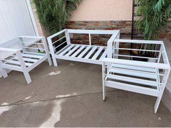 Patio set no cushion