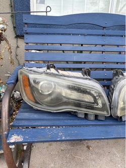 Chrysler 300 headlights