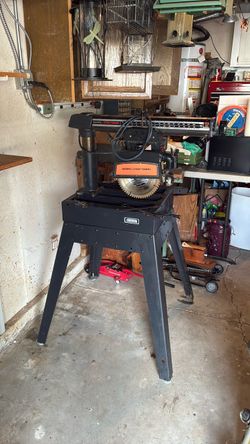 Radial arm saw