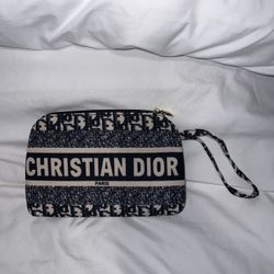 CD Wristlet 