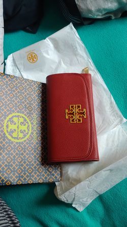 Brand new Tory Burch wallet