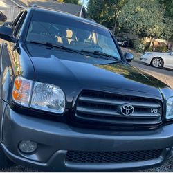 Toyota Sequoia 2003